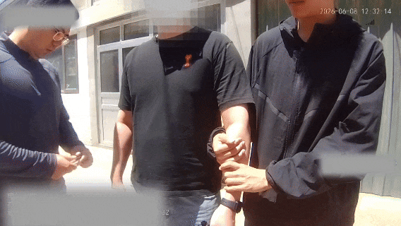 catch_6a27e39cc9159_6c66dceb.gif