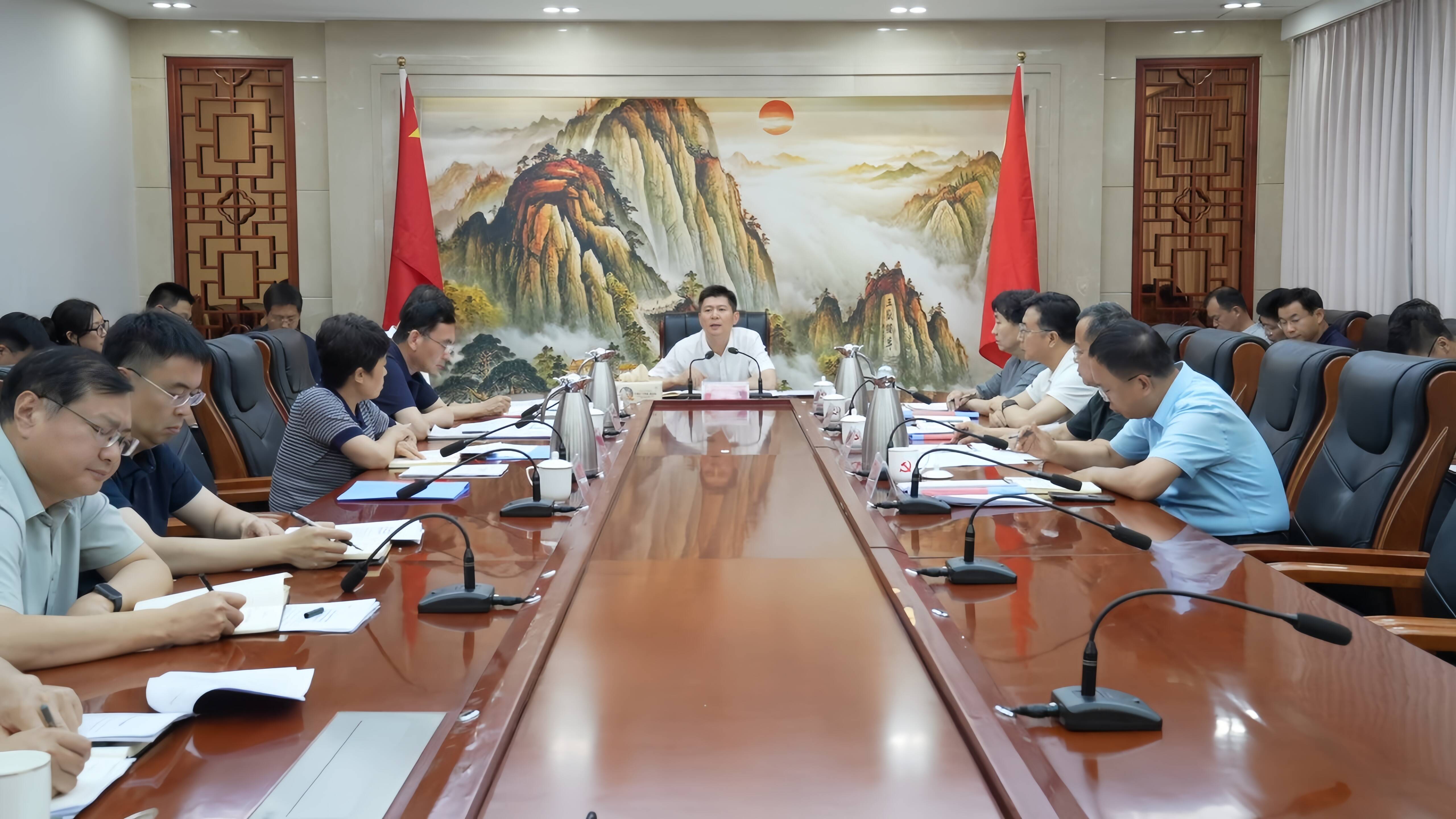 茌平区委常委会召开会议