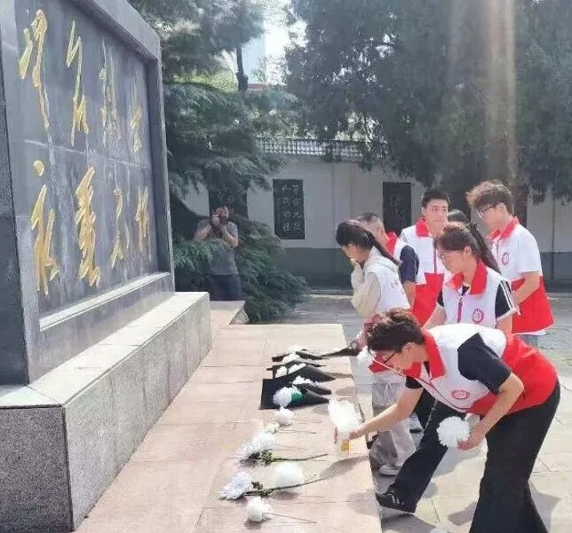 红心祭英烈，志愿践担当——嘉祥县委社会工作部开展“七一”红色志愿服务活动
