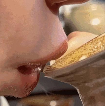 这种水别再喝了 已被列为2A类致癌物 烫饮风险需警惕