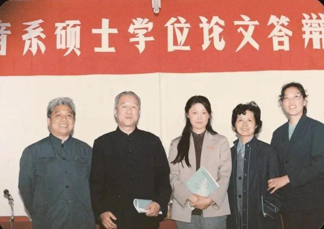 中国传媒大学校友会发文哀悼敬一丹 沉痛送别著名主持人
