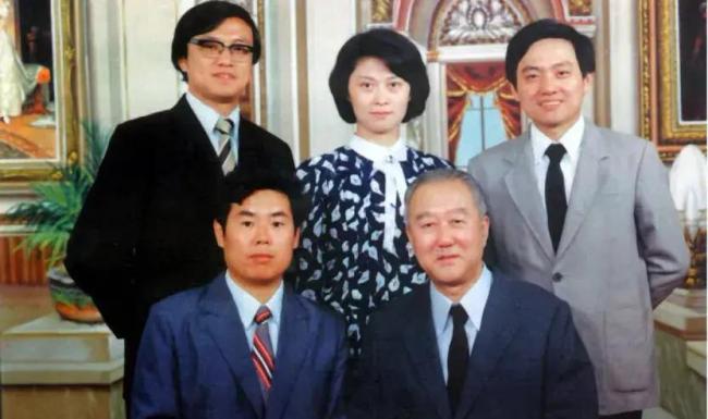 中国传媒大学校友会发文哀悼敬一丹 沉痛送别著名主持人