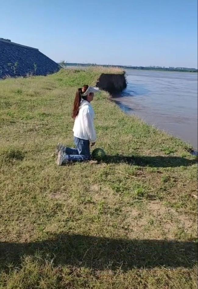 黄河边约会后失踪女孩遗体被找到 警方不予立案引发疑虑