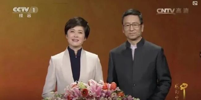 敬一丹生平回顾 时代的记录者