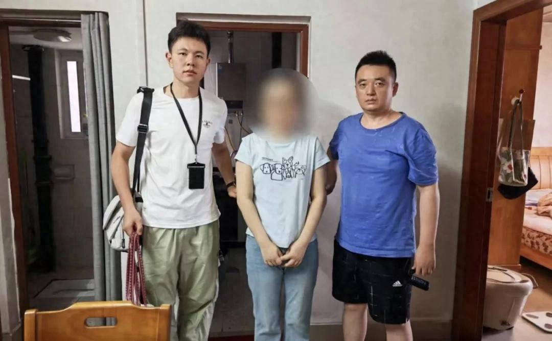 明星行程被150元至220元一条卖出,粉丝追星牵出“隐私黑产”,牟利220万,38人被抓