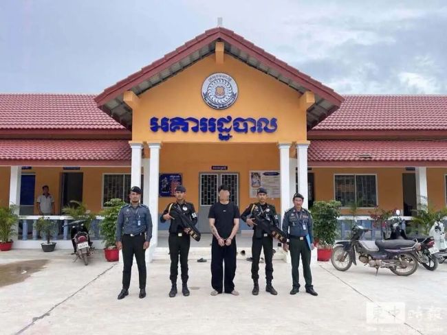 中国男子在柬埔寨开枪被捕 宪兵查获多支枪械