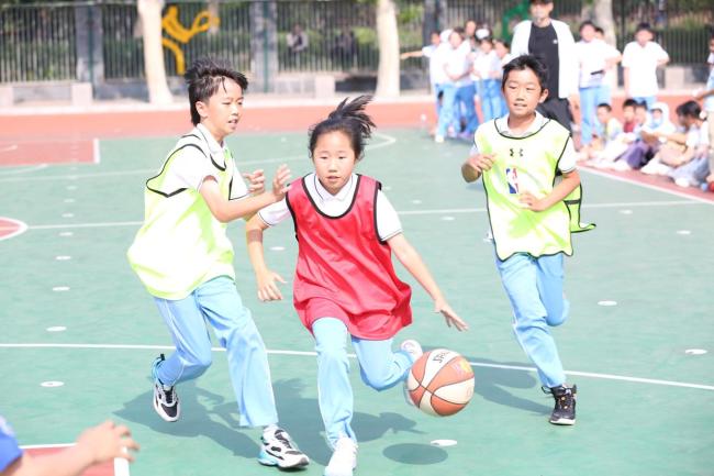 北京部分中小学午休探索躺睡 学生午休意愿各异