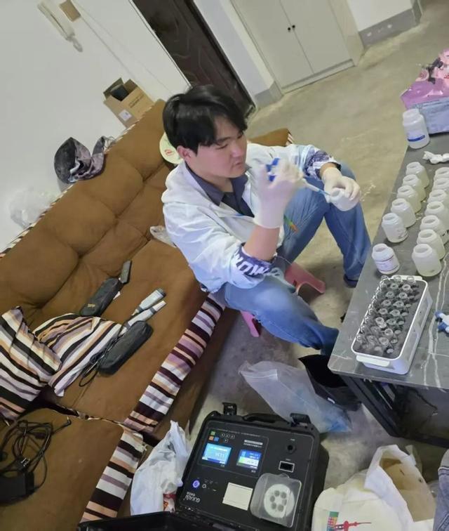 上海专家用新疆盐碱水养大闸蟹 盐碱地养殖新突破