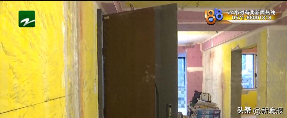 女子装修闹乌龙出门要输密码：客服建议反装；商家：补锁重装