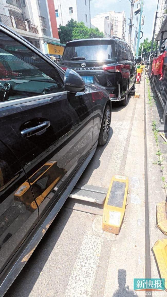 广州路边泊位装“防逃费地锁”引争议