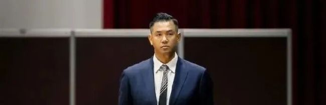 4名中国人在韩国旅游“拾机不昧” 婉拒百万韩元感谢费
