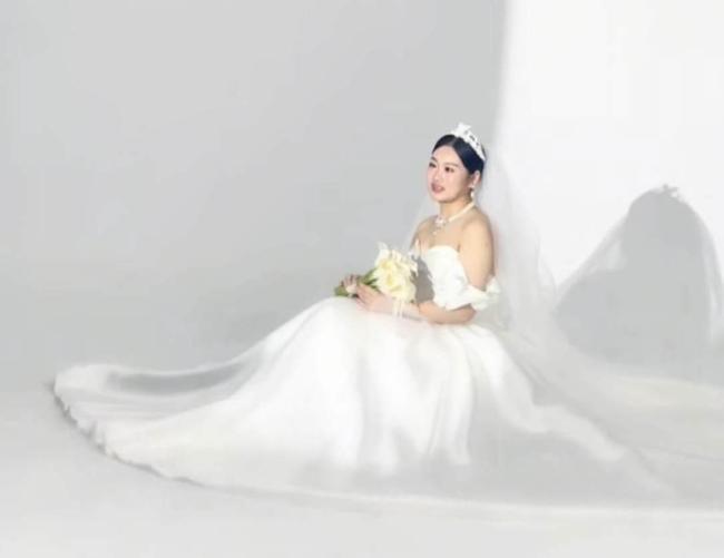 产后失明失聪女子:从不后悔生娃 罕见病家族的坚强面对
