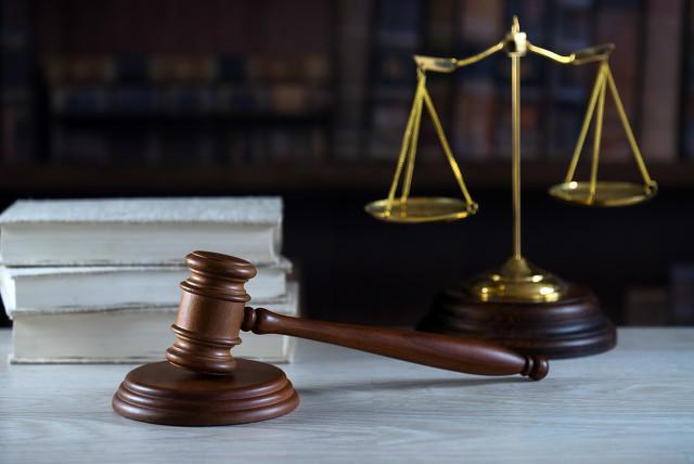 男童在自家鱼塘触电截肢 索赔309万