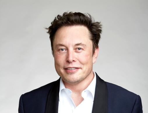 马斯克又睡工地了!这次直接开着房车:亲自监工xAI新数据中心建设 驻守项目一线