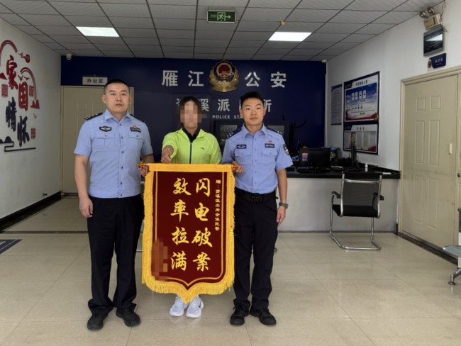 男子偷电瓶车逃跑后被抓获