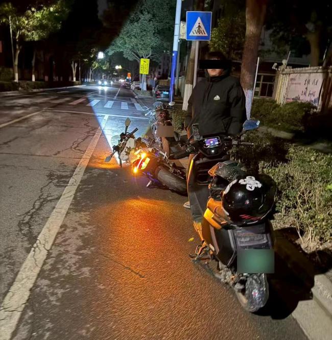 请摩友喝酒路上碰瓷敲诈9人被刑拘 团伙作案手法曝光