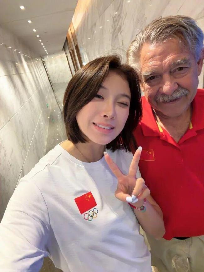 吴艳妮出发日本 跨栏组集结