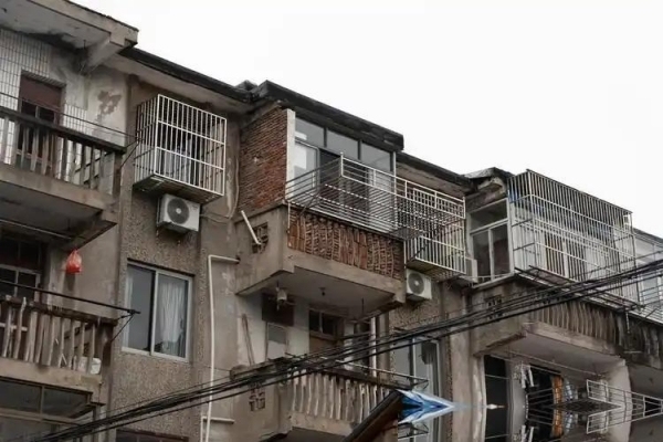 媒体:让加梯难题终结在盖房那一刻,未来5年老楼将全面改造