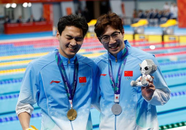 亚运会中国游泳队再夺五金