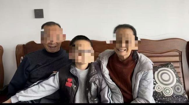 媒体评“儿子去世孙子疑非亲生”案 真相与赔偿之争