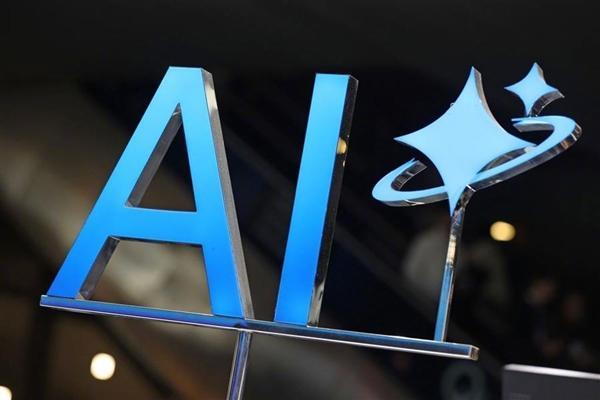 查尔斯:AI或给人类带来生存危险