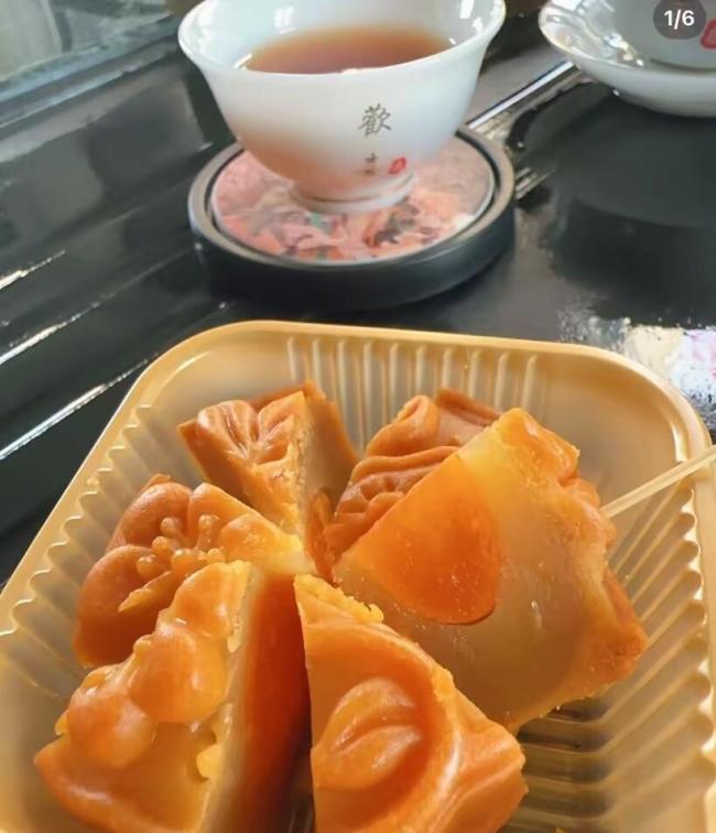 媒体:月饼不“装”了是好事