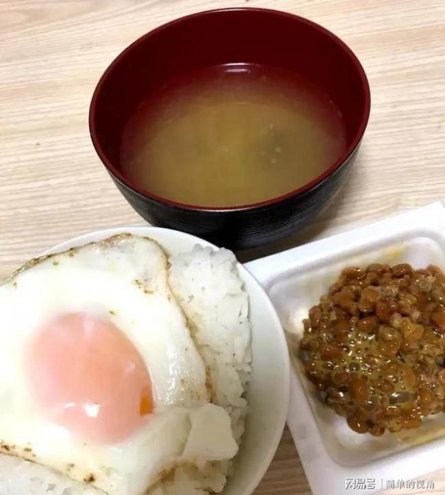 日本青年开始取消吃饭 贫困背后的无奈选择