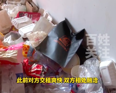 租客留一屋狗粪拉黑房东跑路:精装房变垃圾场楼道就能闻到臭