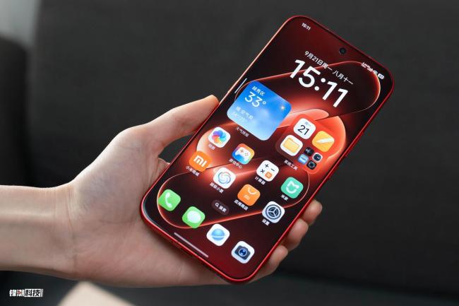 小米18 Pro Max首发评测 透明红色设计与硬件防窥屏引领创新