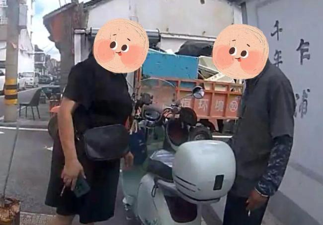 女子手机掉落报警一查是嫌疑狗