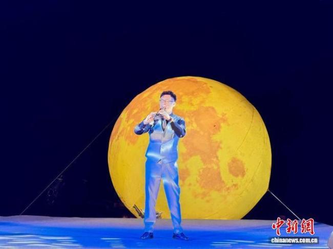 一轮明月映照两岸 双向奔赴共享团圆