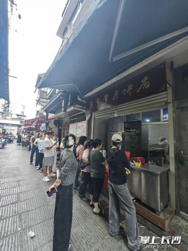 今年中秋新意拉满