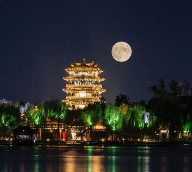 第一批中秋月亮出片了