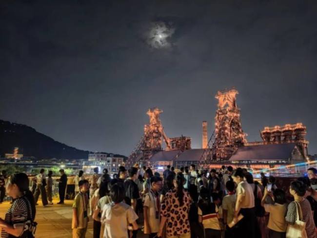我怕咬缺了它 爸爸找不到回家的路 中秋团圆情深