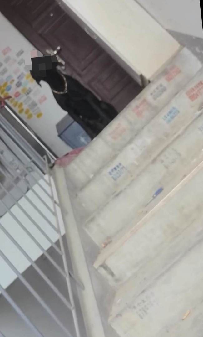 旬老人卖房邻居多次劝退看房者 邻里矛盾引发卖房难