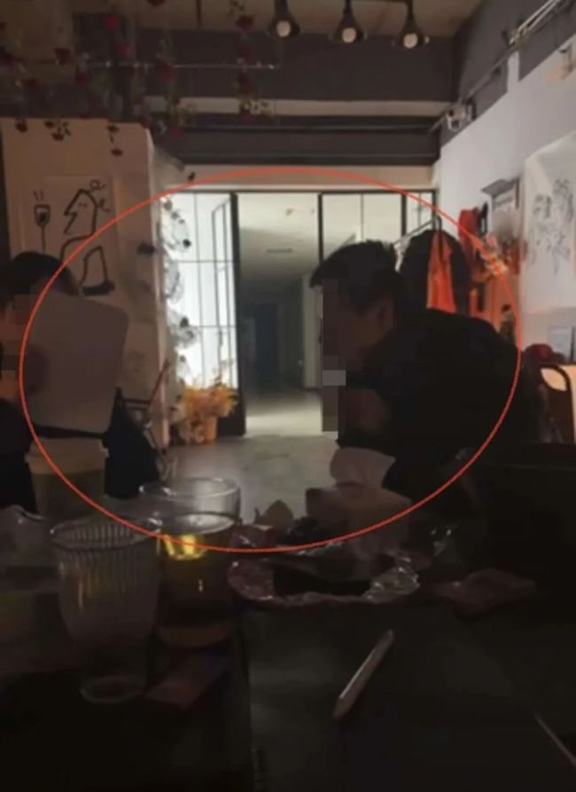 男子遭店员偷加高浓度酒