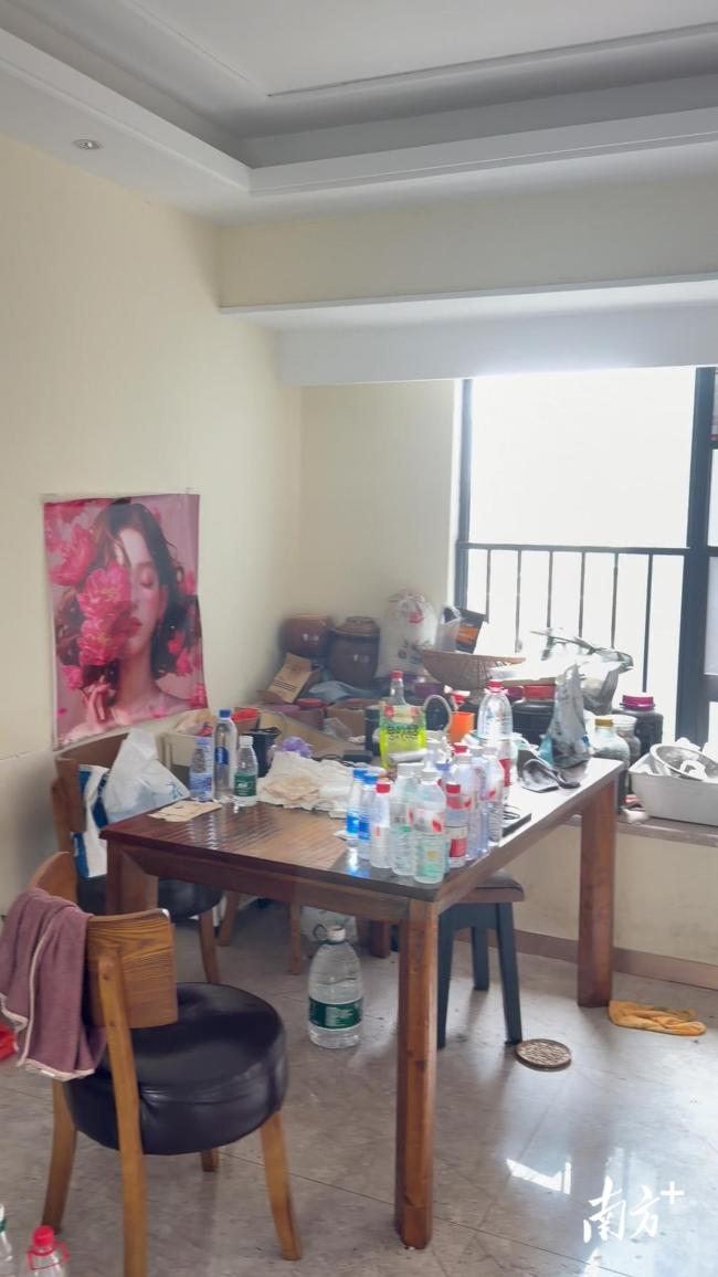 前租客搬走后孩子独居房东陷收房难 租户母亲留下儿子独自居住引发关注