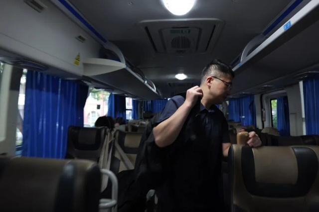 “80后”医学博士为何选择金山 开拓新舞台
