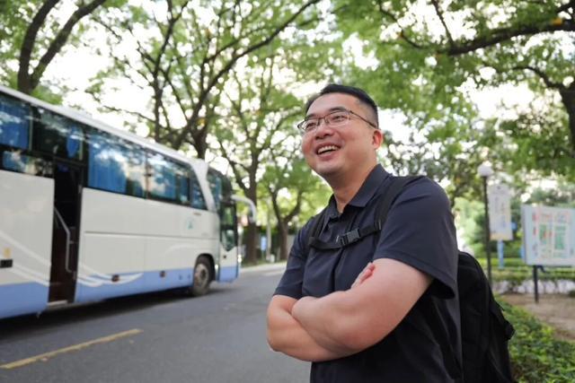 “80后”医学博士为何选择金山 开拓新舞台