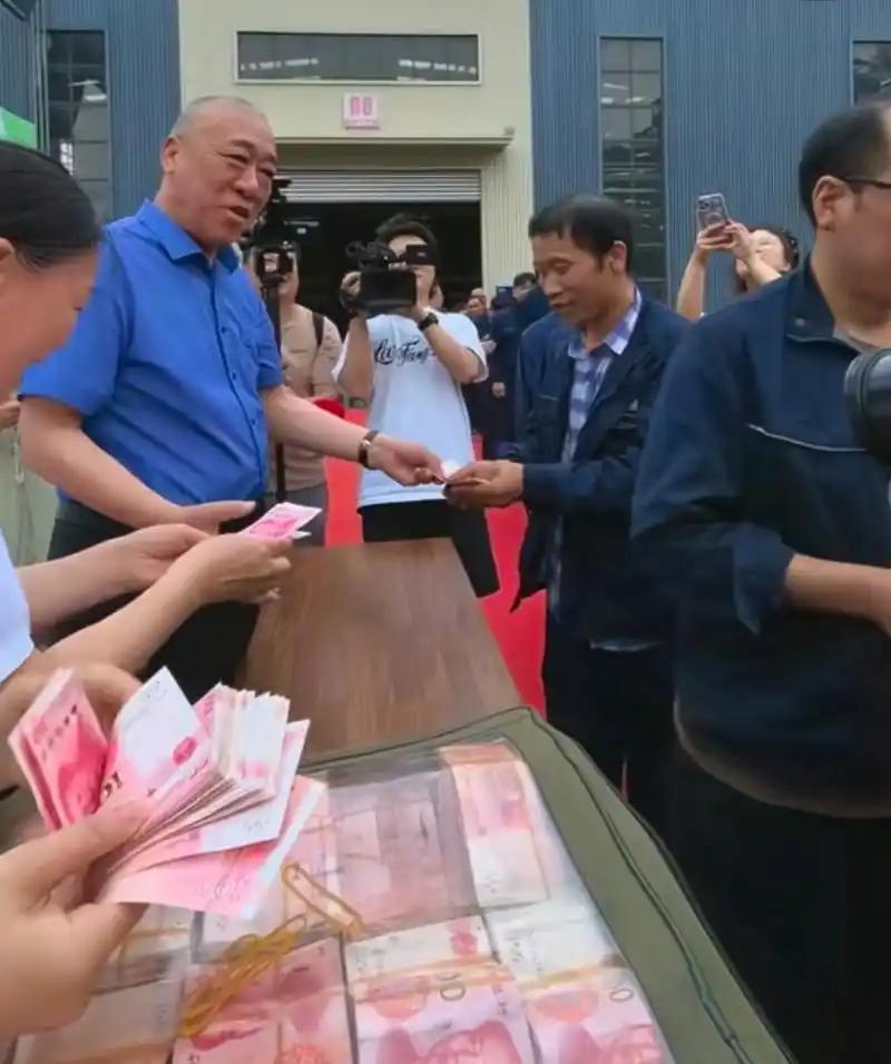 崔培军:公司20多年来不打卡不考勤