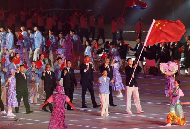 中国队亚运王者夺金 金牌榜断层领先