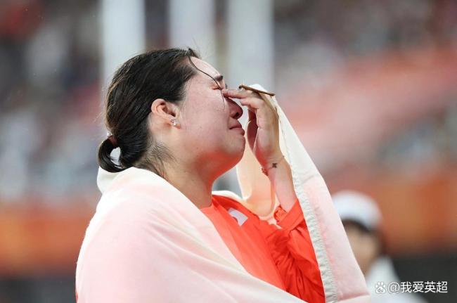 严子怡投哭日本奥运冠军 绝对王者显现