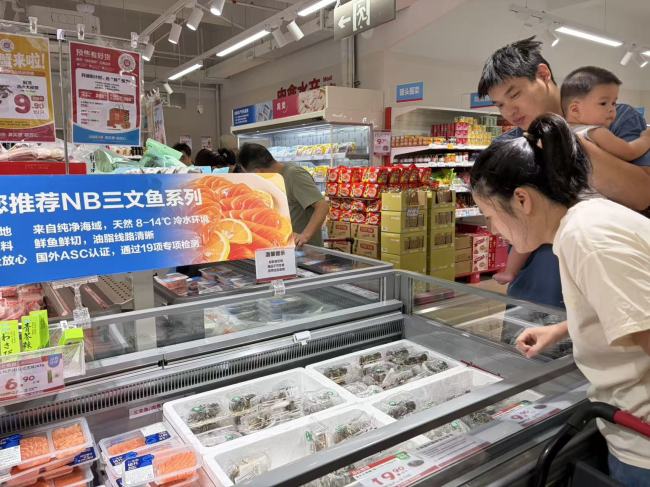 百元一斤大闸蟹节后价格降一半
