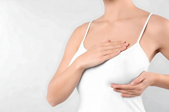 乳腺癌正在年轻化！“乳腺癌”筛查从几岁开始？有人17岁就确诊了