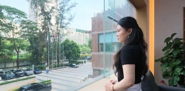 00后女孩46天被骗50多万元，深陷高端杀猪盘 情感与金钱的双重陷阱