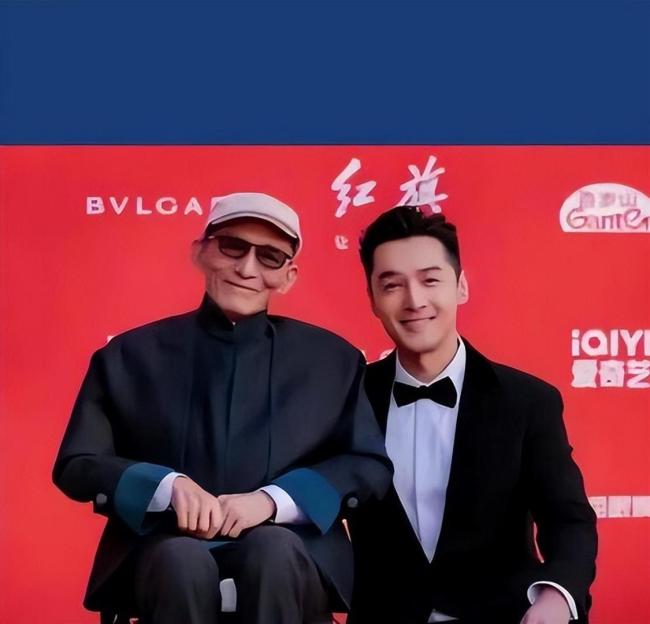 游本昌悼念厅两侧挽联令人动容 各界人士深情送别