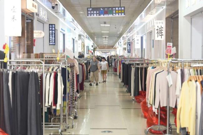 这座高速服务区一天吸引近8万人 创新服务成网红打卡地
