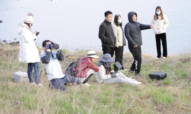 山东大学团队七年守护“海上大熊猫” 生态守护者的故事