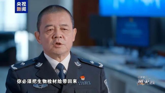 民警冒果敢战事风险带回三具遗体 无畏战火取证