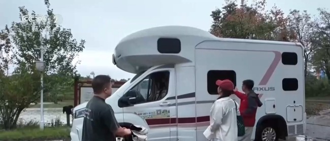年轻人爱上房车旅行!国庆假期房车消费迎来新变化